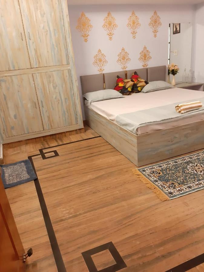 Paarijaat Homestay & Guesthouse Ayodhya Luaran gambar