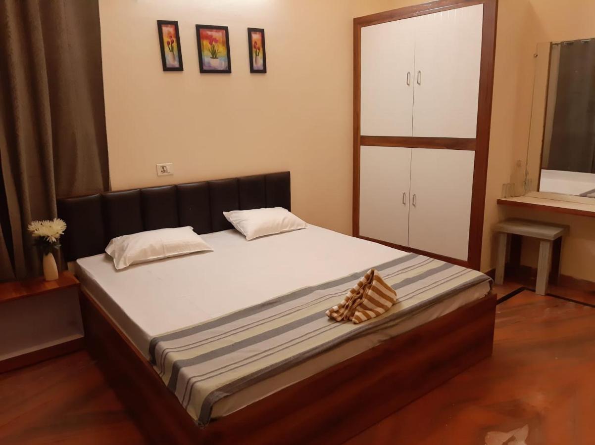 Paarijaat Homestay & Guesthouse Ayodhya Luaran gambar